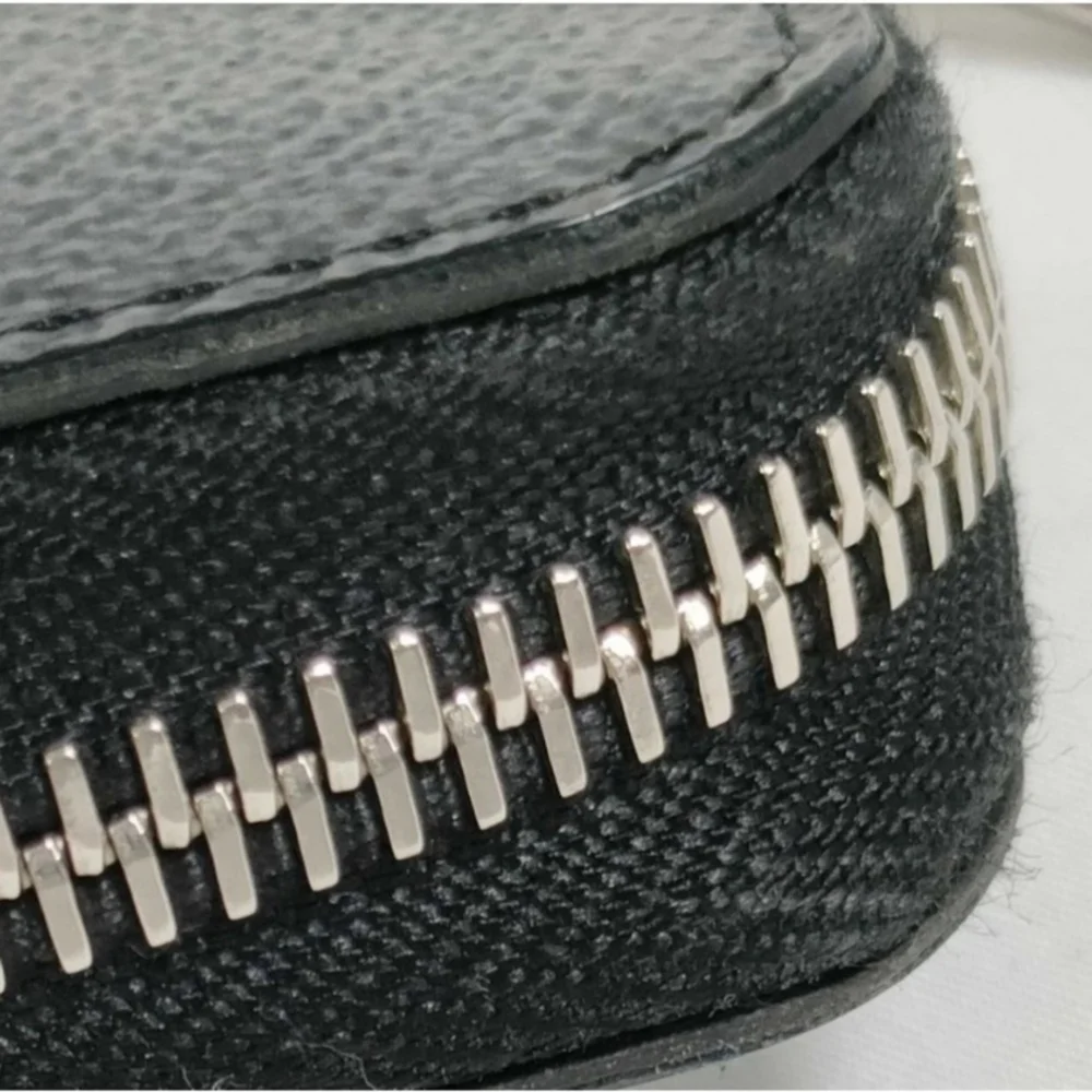 Louis Vuitton Damier Graphite Zippy Wallet